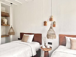 La Grotta Hotel