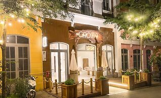 La Grotta Hotel