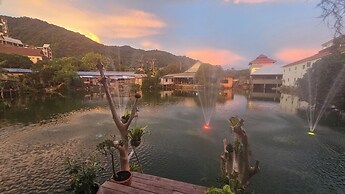 Hideout Hostel