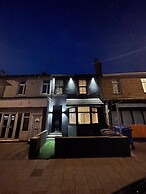 Lovely 2-bed Apartment in Blackpool Secret House