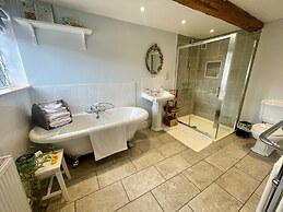 Eagle House- Award Winning B&B and Apartment