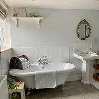 Eagle House- Award Winning B&B and Apartment