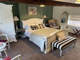 Eagle House- Award Winning B&B and Apartment