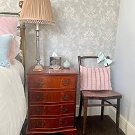 Eagle House- Award Winning B&B and Apartment