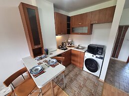 1BR Homey Duplex 300mbps Wifi 2 Floor With Washer