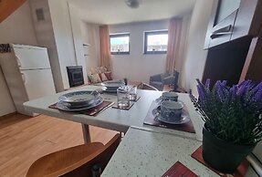 1BR Homey Duplex 300mbps Wifi 2 Floor With Washer
