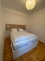 Modern, Centrally Located Apartment