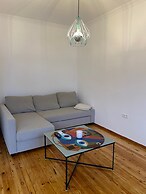 Modern, Centrally Located Apartment