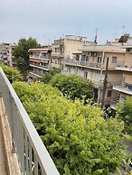 Modern, Centrally Located Apartment