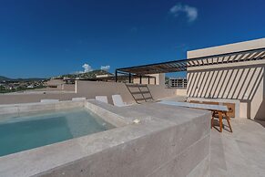 Mistiq Los Cabos
