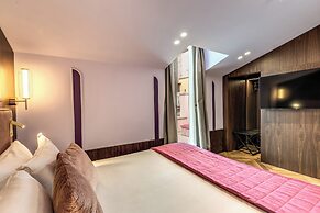 THE STEPS Hotel - by Eitch Collection