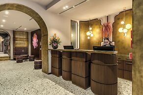 THE STEPS Hotel - by Eitch Collection