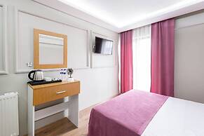 Ria Suites Hotel