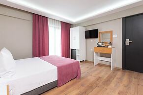 Ria Suites Hotel