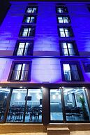 Ria Suites Hotel