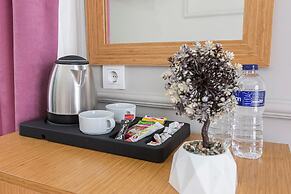 Ria Suites Hotel