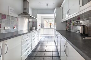Hidden Gem Minutes From Heathrow Airport