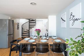 Modern 3 bedrooms apartment with AC