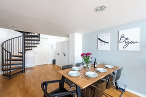 Modern 3 bedrooms apartment with AC