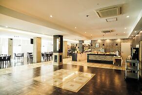Sunday Hevea Hotel and Resort