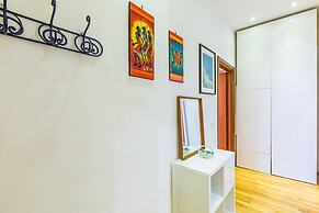 San Luigi Cozy Flat - Private Parking