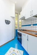 San Luigi Cozy Flat - Private Parking