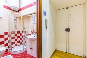 San Luigi Cozy Flat - Private Parking
