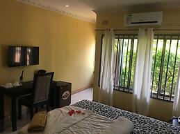 Golden Hills Lodge