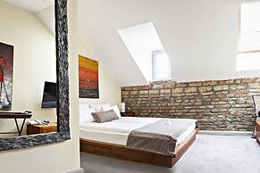 SuperB Luxury Suites