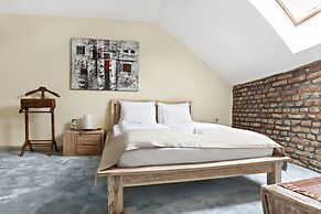 SuperB Luxury Suites