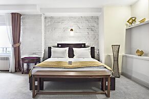 SuperB Luxury Suites