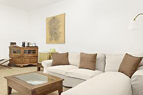 SuperB Luxury Suites