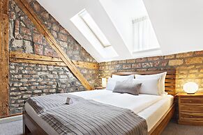SuperB Luxury Suites