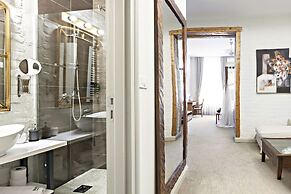 SuperB Luxury Suites