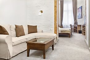 SuperB Luxury Suites