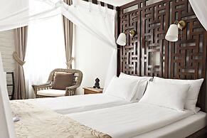 SuperB Luxury Suites
