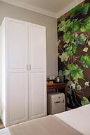 Rozenburg Guesthouse