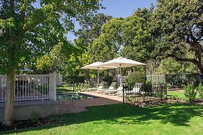 Rozenburg Guesthouse