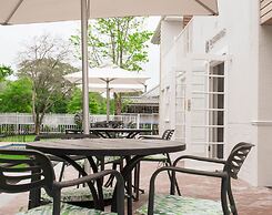 Rozenburg Guesthouse