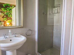 Rozenburg Guesthouse