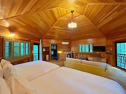 Senboard Manor