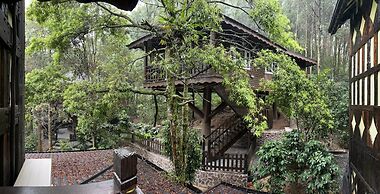 Senboard Manor