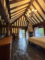 Senboard Manor