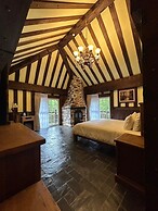 Senboard Manor