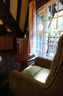 Senboard Manor