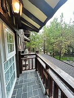 Senboard Manor