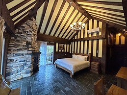 Senboard Manor
