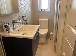 Sunset Cottage - Sleeps 6 - Parking - Garden