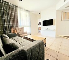 SHaYaSH apartments Leonardo Bat-Yam