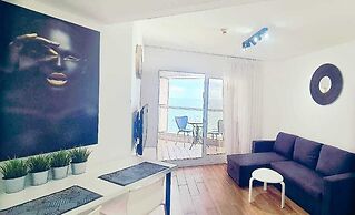 SHaYaSH apartments Leonardo Bat-Yam